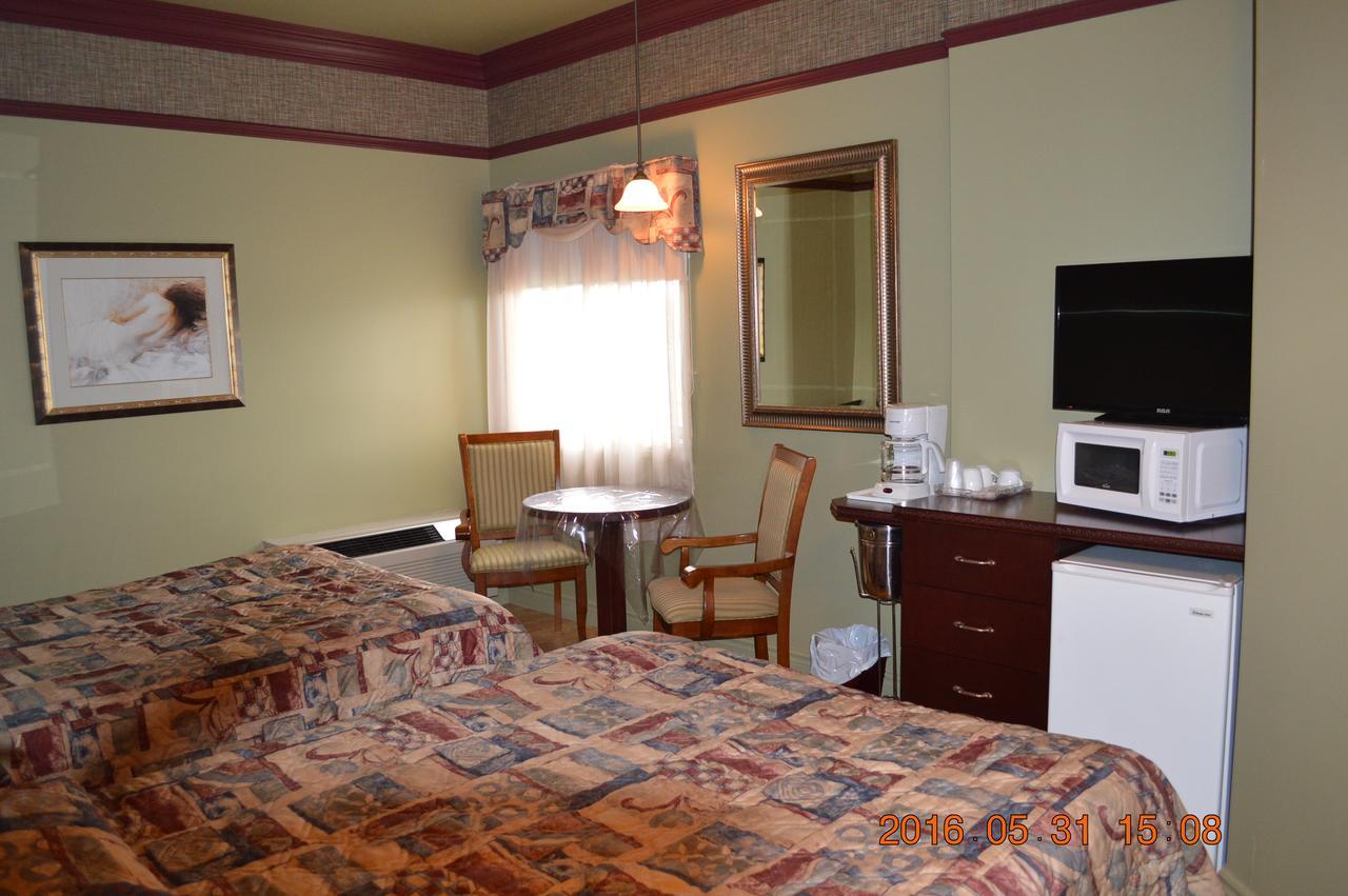 Motel-Auberge Hélene Victoriaville Exterior foto